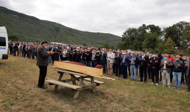 Tren kazasında eşini kaybetti, iki gün sonra yanına defnedildi