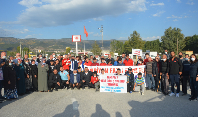 Dünya üçüncüsü Eryılmaz, memleketinde coşkuyla karşılandı