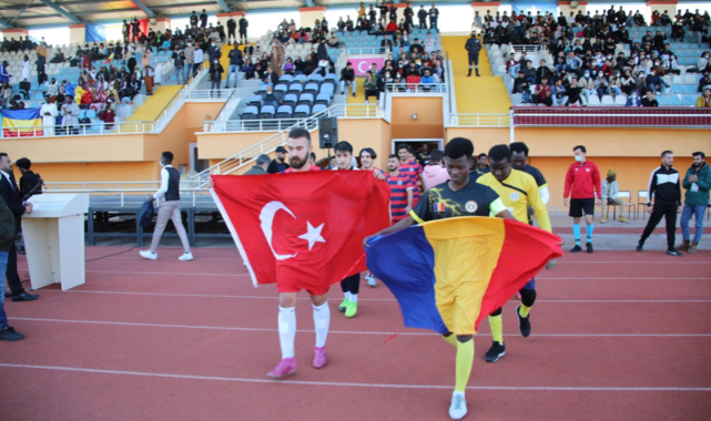 Tokat'ta, Afrikalı öğrencilerin futbol heyecanı