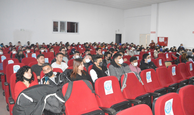 Niksar’da Lise öğrencilerine 'Gençlik ve Güvenli Gelecek' semineri verildi