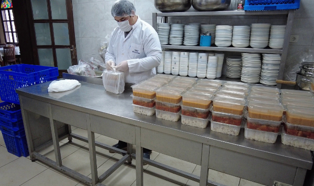 Tokat Belediyesi Aşevi, soğuk kış günlerinin sıcak adresi olmaya devam ediyor