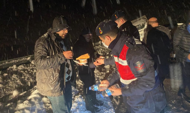 Uluslararası yolda ulaşıma kar engeli