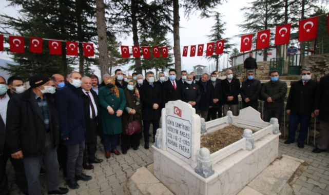 Efsane güreşçi kabri başında anıldı