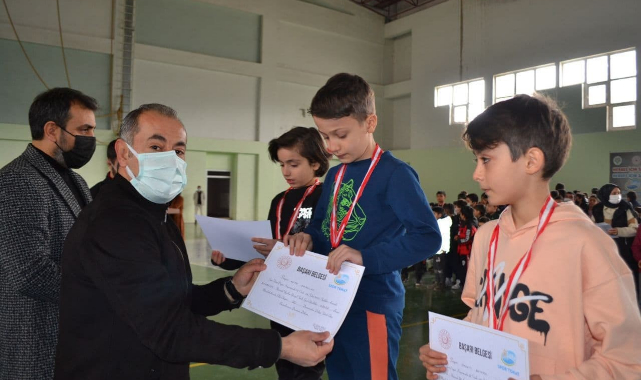 Tatilde spor yaparak kazandılar