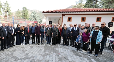 Amasya Valisi Masatlı, görme engellilerle buluştu
