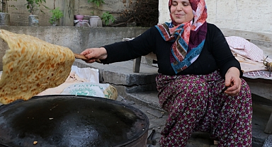 Amasyalı kadınlar kışlık ‘erişte ve ‘cimcik’ için kolları sıvadı