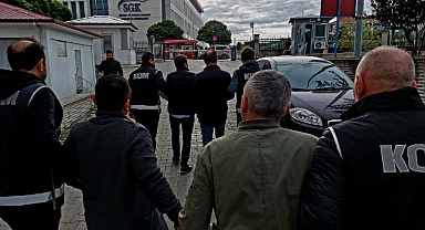 Kaçak tütün mamulleri operasyonundan 5 kişi adliye sevk edildi