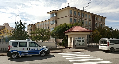 Kanlı biten bayrak tartışması