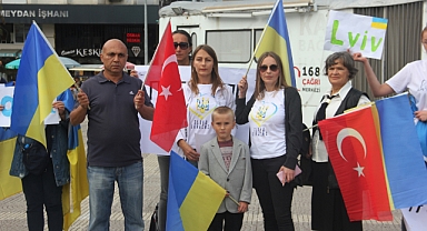 Samsun’daki Ukraynalılar füze saldırısını protesto etti