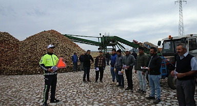Tokat-Sivas kara yolunda pancar yüklü traktörlere denetim
