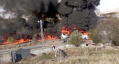 Ağrı'da tanker yolcu otobüsüyle çarpıştı, kaza sonrası yangın çıktı