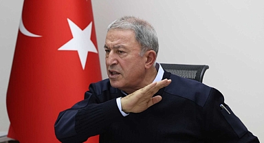 Bakan Akar, Pençe-Kilit Operasyonu'na katılan birliklerin komutanlarıyla toplantı yaptı