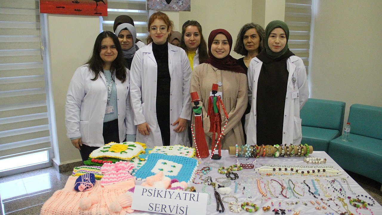 Psikiyatri hastaları yaptıklarıyla mest etti