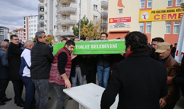 Silahla öldürülmüş halde bulunan biri muhtar 3 kişinin cenazesi defnedildi