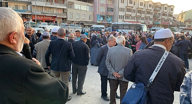 Tokat'tan 24 kişilik umre kafilesi kutsal topraklara uğurlandı