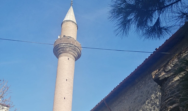 Fatih Sultan Mehmet’in ibadet ettiği cami bugün halen ayakta
