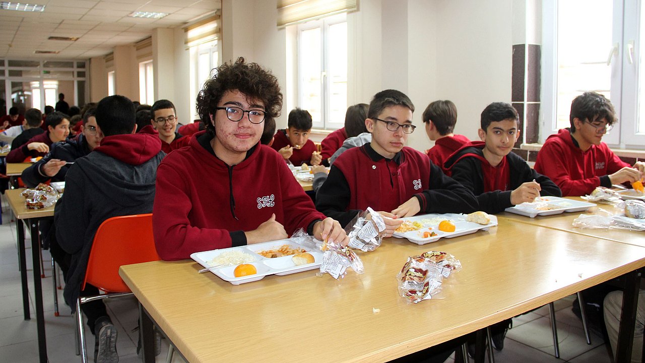 Sivas’ta 15 bin 828 öğrenci ücretsiz yemek yiyor