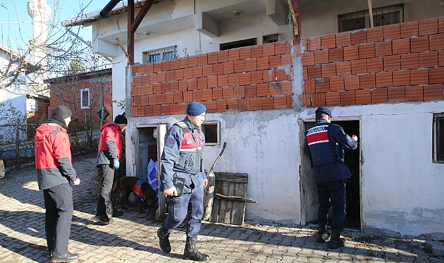 Tokat'ta 14 gündür kayıp olan kadın dedektör köpeklerle arandı