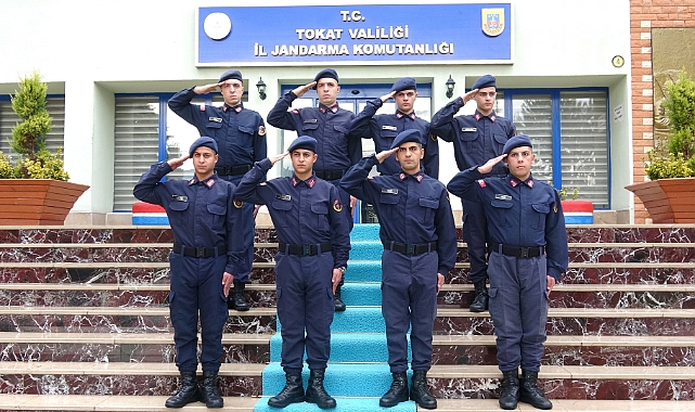 Tokat’ta 6 ikizden sonra 4 ikiz Mehmetçik aynı birlikte