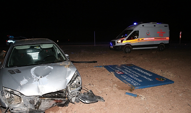 Tokat'ta orman tanıtım levhasına çarpan otomobilin sürücüsü yaralandı