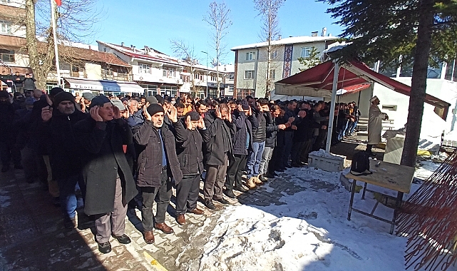 Tokat'ta depremde yaşamını yitirenler için gıyabi cenaze namazı kılındı