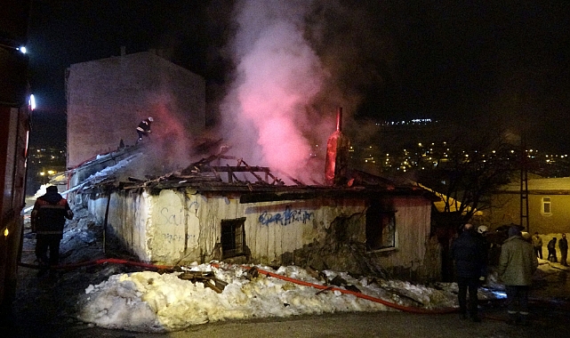 Yozgat’ta müstakil ev yangında küle döndü
