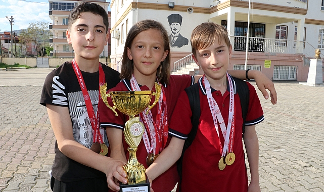 Atletizmde 9 yıldır şampiyonluğu kaptırmıyorlar