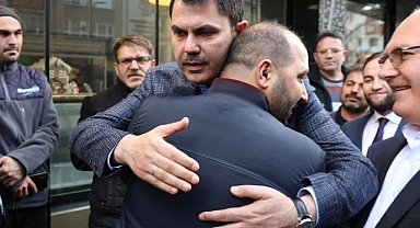 Bakan Kurum ile depremzede vatandaş arasında duygusal diyalog