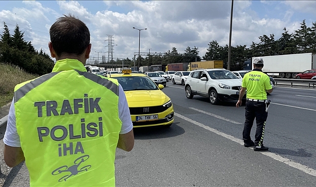 Bayramda kara yollarında 51 bin 300 ekip ve 99 bin 245 trafik personeli görev alacak