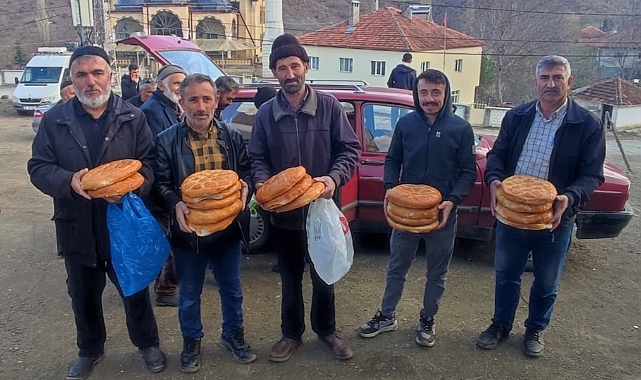 Bu gelenek sayesinde pide girmeyen ev kalmıyor