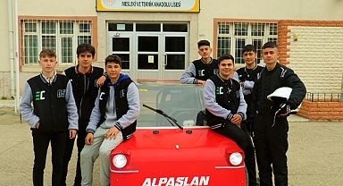Liselilerin yaptığı elektrikli araç TEKNOFEST’te yarışacak