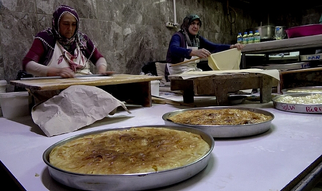 Oklavalar Ramazan tatlısı ve su böreği için dönüyor