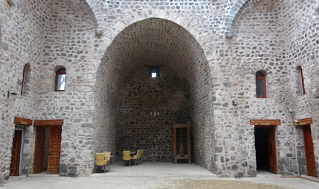 Osmanlı Devleti'nin temellerini oluşturan medrese birçok özelliğiyle dikkat çekiyor