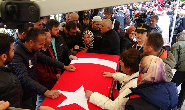 Tokat şehidini son yolculuğuna uğurladı
