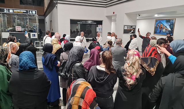 Tokat'tan 10 kişilik umre kafilesi kutsal topraklara uğurlandı