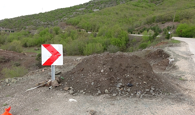Kuraklığı fırsata çevirmişlerdi: İlkbaharla su seviyesi yükseldi, yol sular altında kaldı
