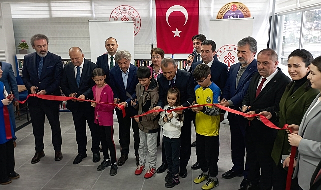 Ünye'de AVM Halk Kütüphanesi hizmete açıldı
