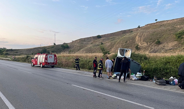 Erbaa’da Hafif Ticari Araç Sulama Kanalına Devrildi: 5 Yaralı
