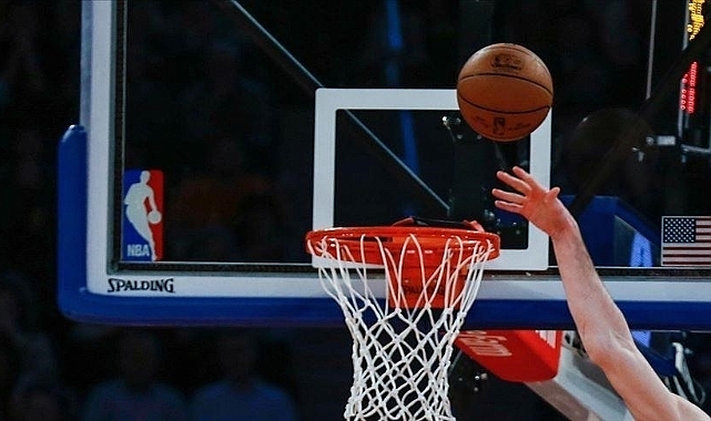 NBA'de 17 sayı geriye düşen Warriors, Celtics'i uzatmada yendi