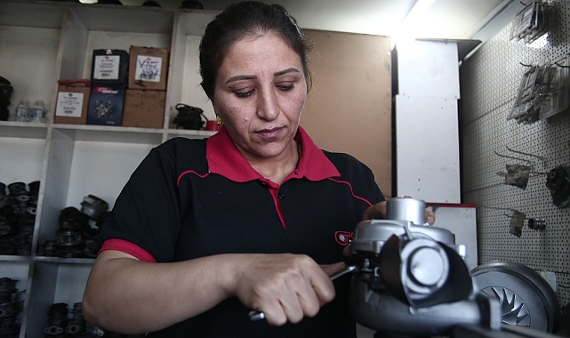 Ev hanımlığından sanayide ustalığa: Turbocu Aynur Usta kadınlara örnek oluyor