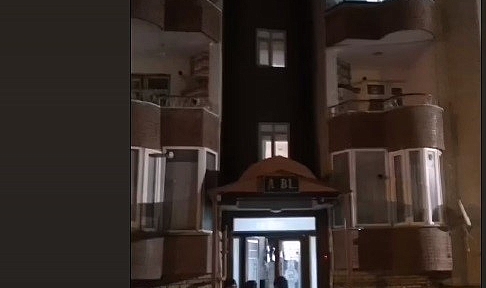 Öğretmen eşini ve kızını bıçaklayarak öldürdü