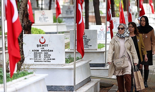 Şehit eşi kadınlar, çocukları için dimdik ayakta duruyor