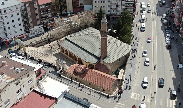 3 İslam güneşinden biri olan Şems-i Sivas’i türbesi ziyaretçilerini ağırlıyor
