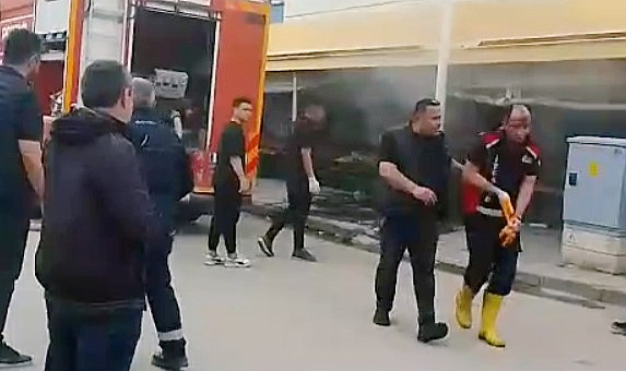 Markette çıkan yangın söndürüldü