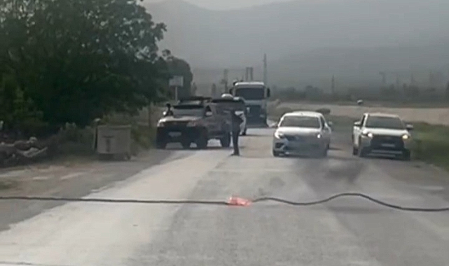 Tokat'ta elektrik kablosu patladı, yol trafiğe kapatıldı