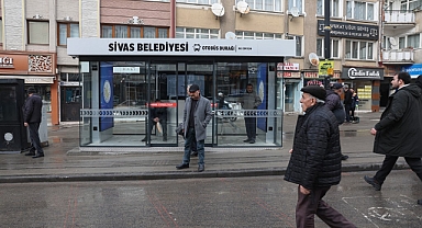 Sivas'ta yeni akıllı ve kapalı duraklar hizmete sunuldu