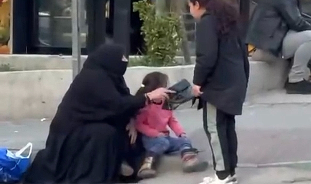 Dilencilerin yer kavgası kamerada