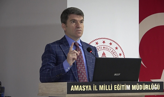 Amasya Valisi, mesleki eğitim çalıştayına ilgi göstermeyen özel sektörü uyardı