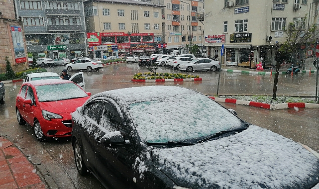 Niksar’da bahar yerini kışa bıraktı