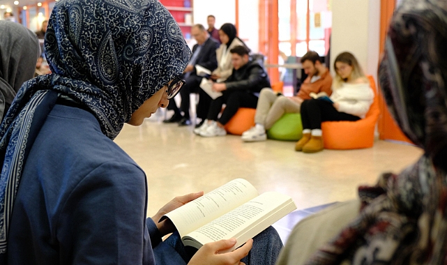 TOGÜ'de kitap okuma etkinliği gerçekleştirildi